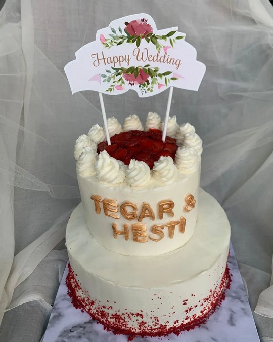 kue pernikahan di Magetan